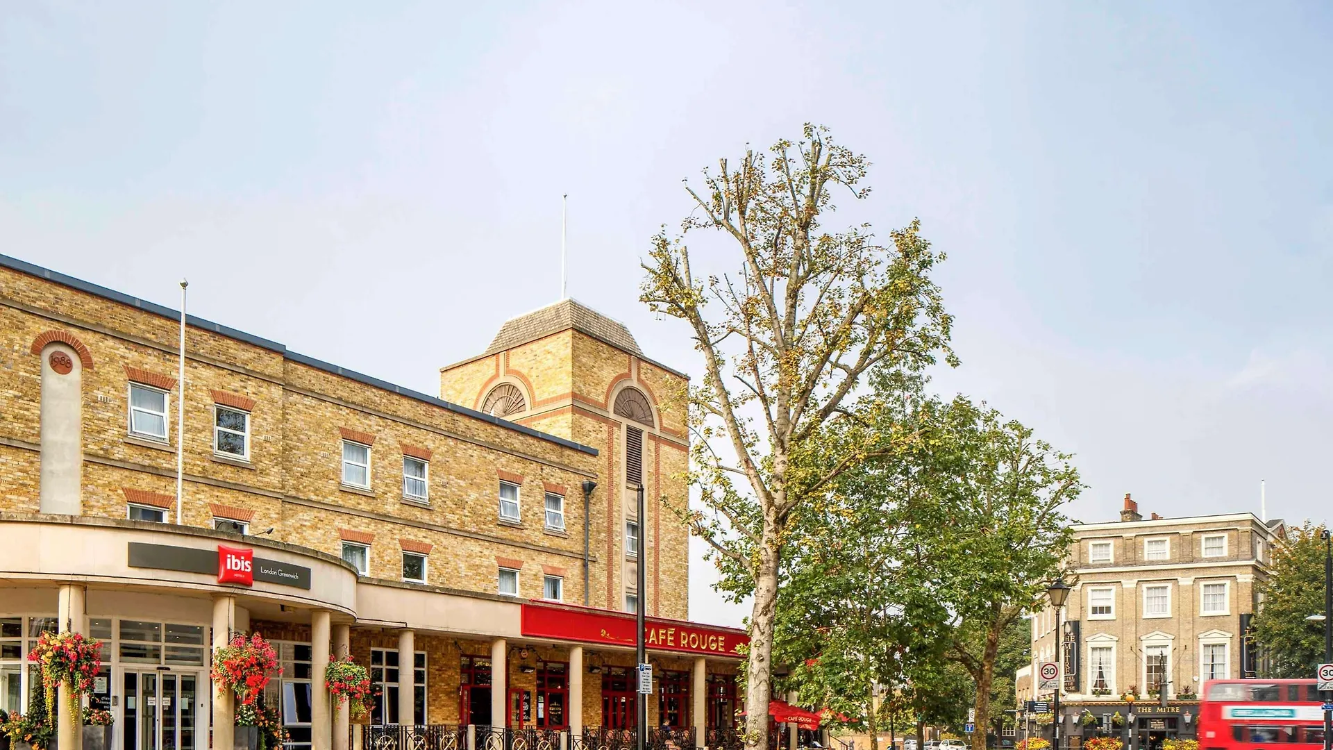 Отель Ibis London Greenwich